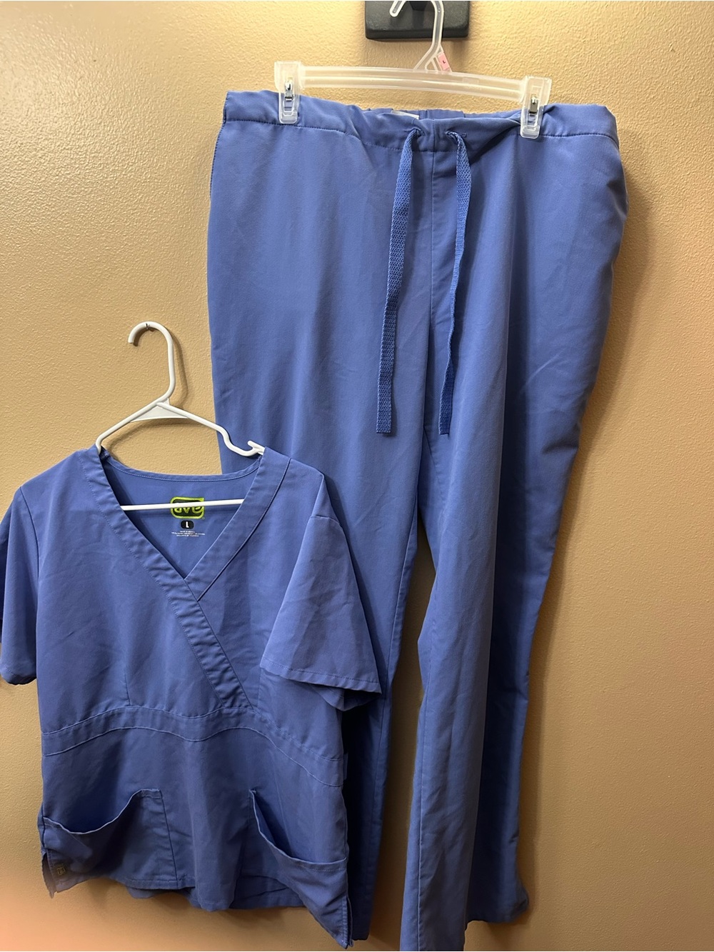 Women's Medical Scrub Set - Ciel Blue